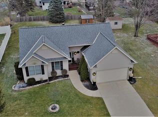 2320 Lochwoode Ct, Holt, MI 48842