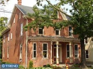 41 E Main St, Strasburg, PA 17579