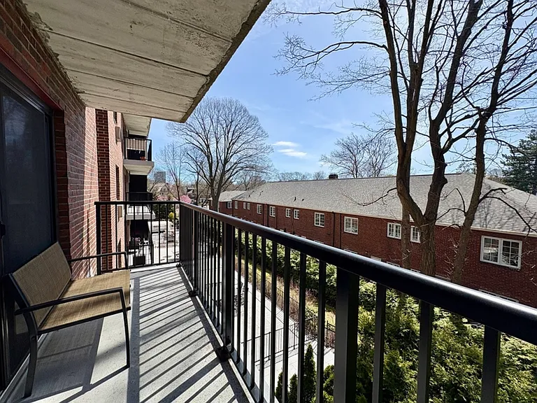 125 Pleasant St #308 — Photo 7