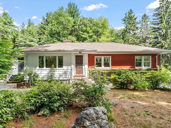 5 Boutwell St, Wilmington, MA 01887