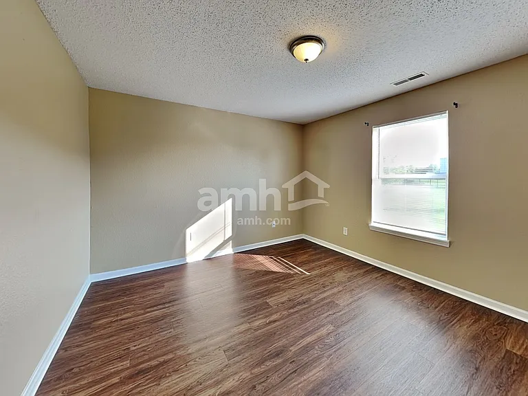 5719 Wood Hollow Dr — Photo 9