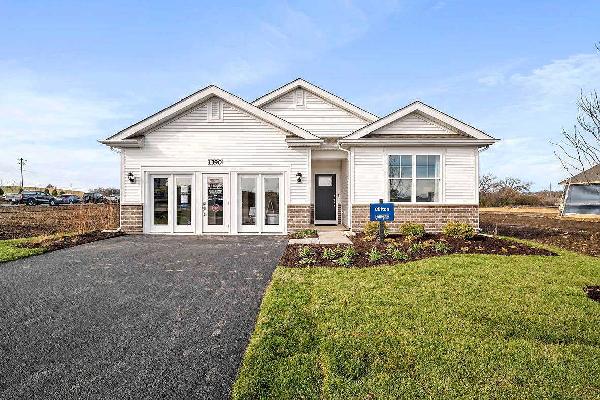 The Grasslands Freedom Ranch Homes by D.R. Horton Chicago in Bartlett