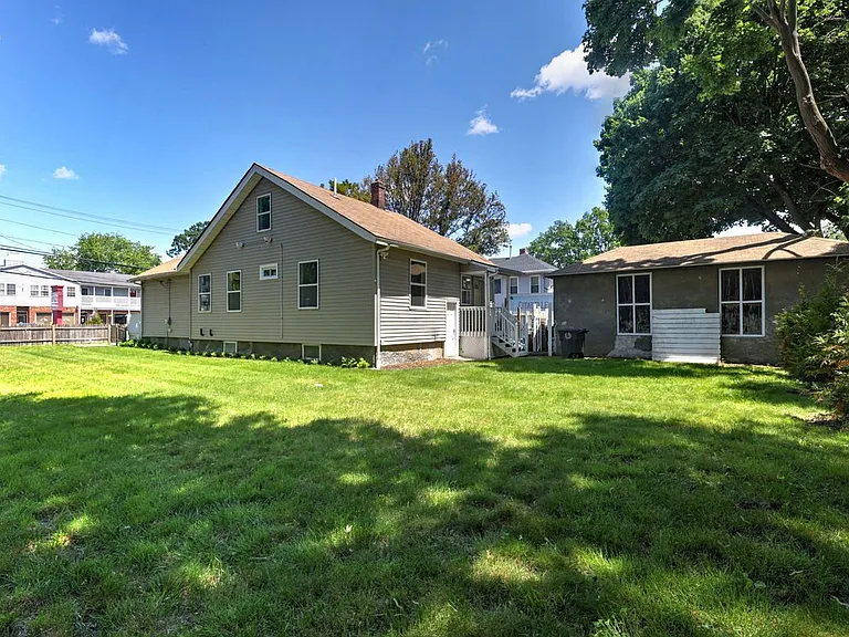 330 Naugatuck Ave — Photo 8