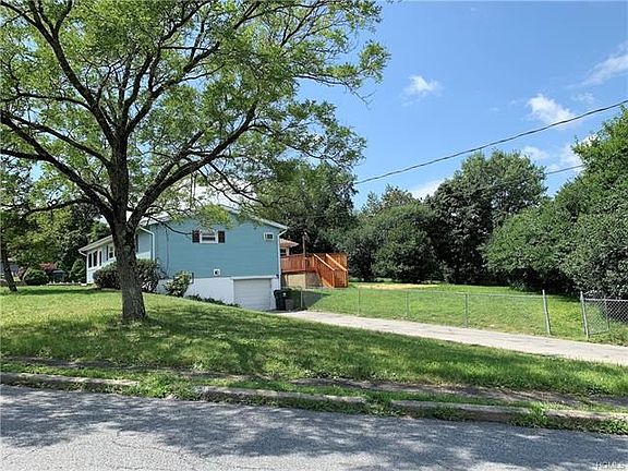 3rd image of 5 Wedgewood Dr