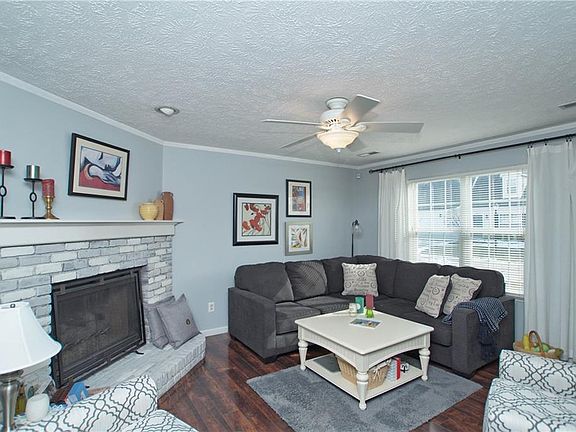 3rd image of 37467 Sturbridge Ln #37467