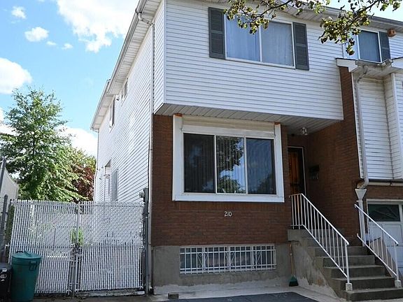 3rd image of 210 Kirshon Ave