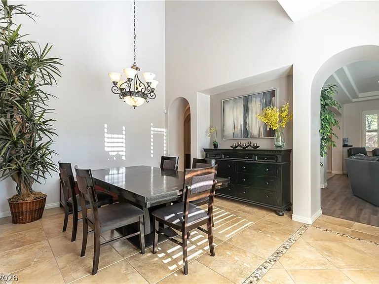 1041 Baronet Dr — Photo 6