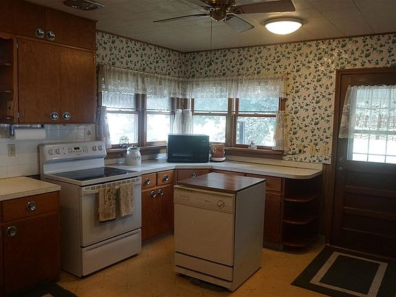 3rd image of 520 Washington Ave