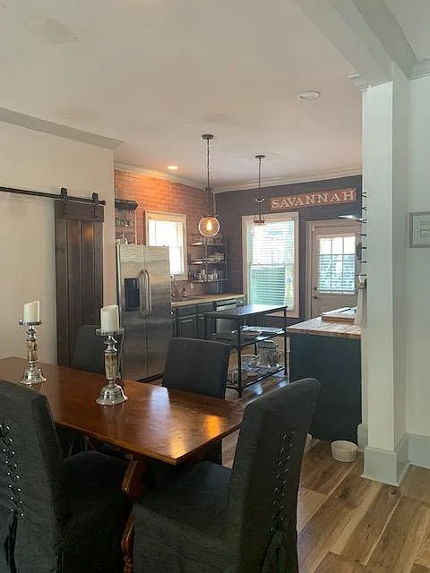 3 bed, 1.5 bath, 1600 sqft, $2,800 — Photo 4