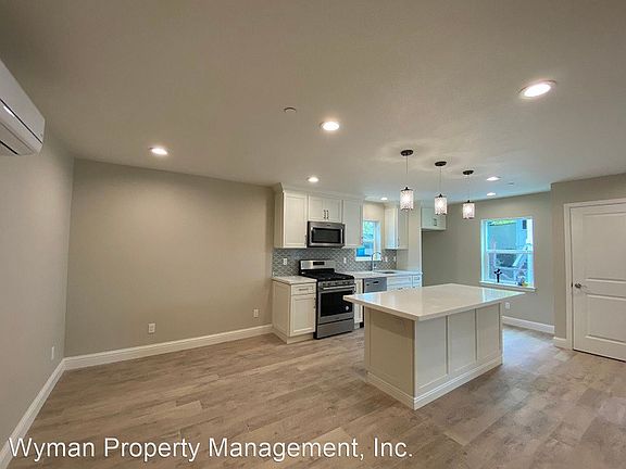 5th image of 1228A Randolph St