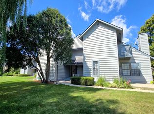 640 Chip Ct, Gurnee, IL 60031