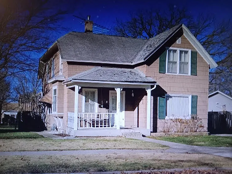 205 S Locust Ave
