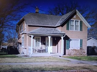 205 S Locust Ave, New Hampton, IA 50659