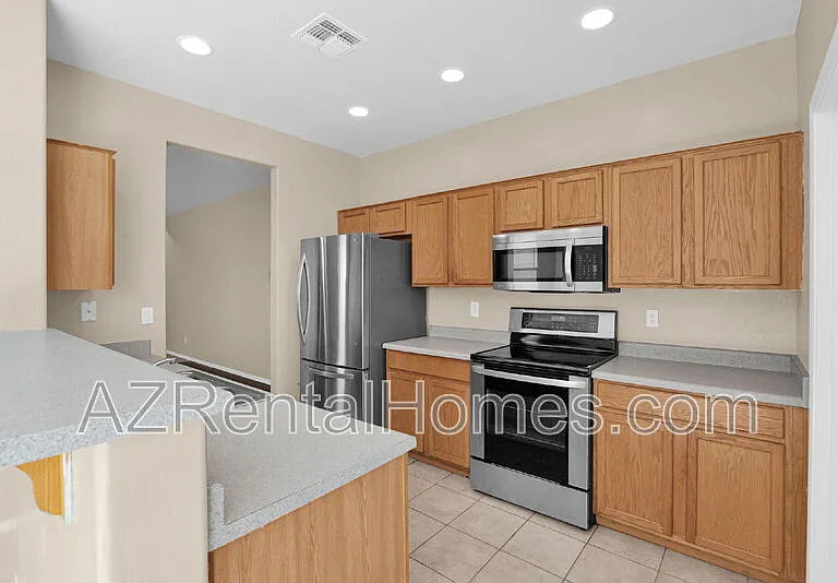 6308 S 69th Gln — Photo 8