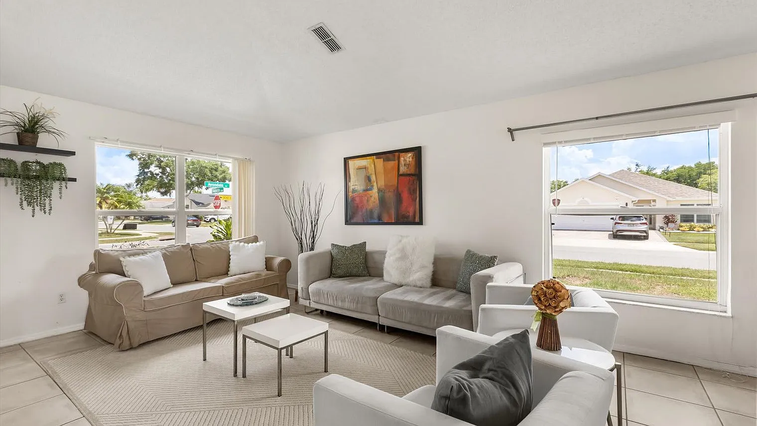 3 bed, 2.0 bath, 1872 sqft, $3,707 — Photo 3