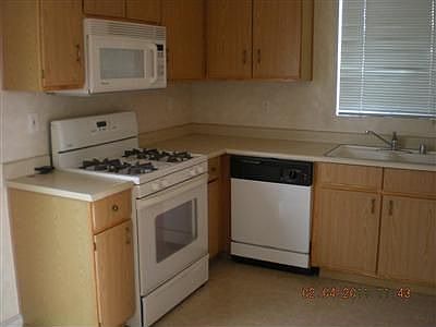 5th image of 701 Green Sands Ave