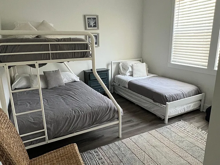 47 Jump St — Photo 16