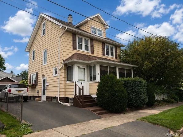 9 Norran Dr, Rochester, NY 14609