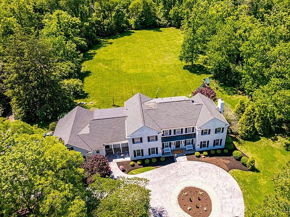 5th image of 4895 Drake Rd