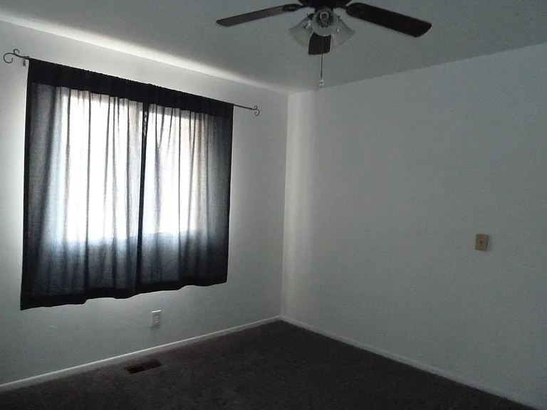 2209 Ivanhoe Dr — Photo 10
