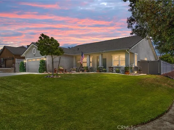 35579 Country Creek Dr, Yucaipa, CA 92399