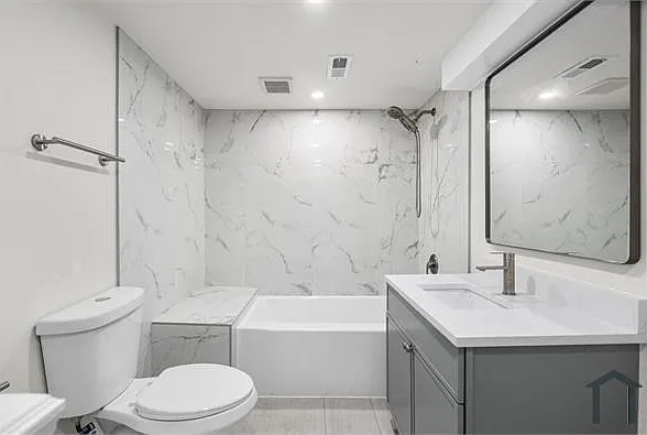 1723 E Lombard St — Photo 32