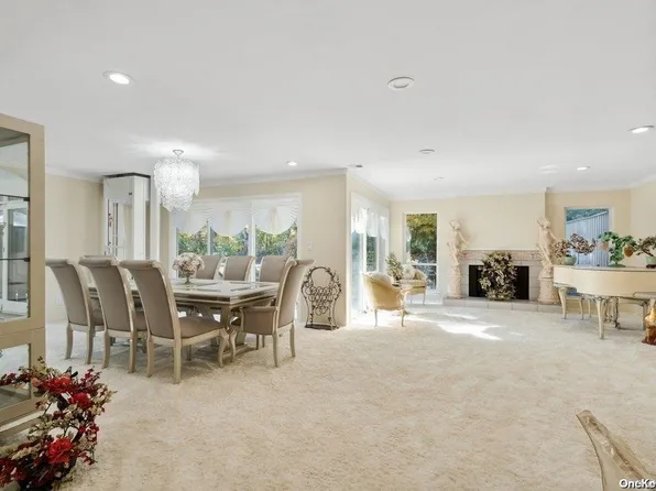 326 Doral Court #326, Jericho, NY 11753