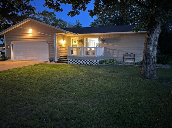 901 22nd Ave SW, Austin, MN 55912
