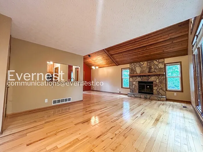 770 Bayliss Dr — Photo 8