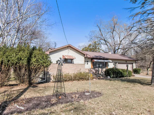150 E Maple St, Muir, MI 48860