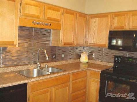 205 N. Lamar, Academy, TX 004