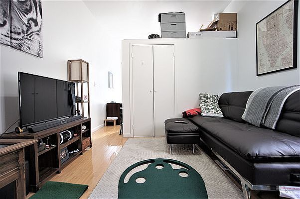 1st image of 330 W 43rd St APT 19