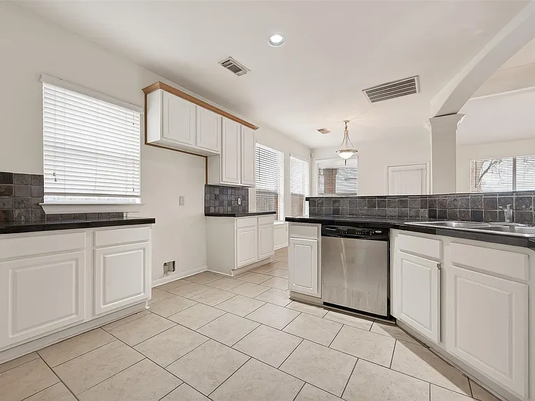 14914 W Bend Dr — Photo 16