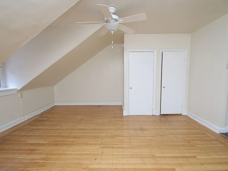 1429 Spruce St — Photo 4