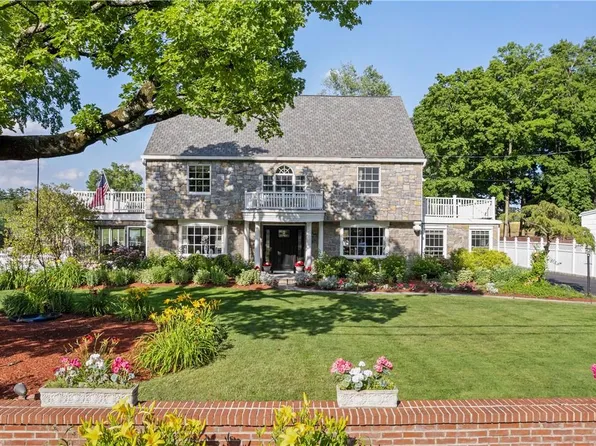 14 Fairway Drive, White Plains, NY 10605