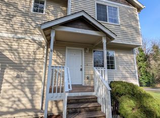 1330 Sidney Ave APT 103, Pt Orchard, WA 98366