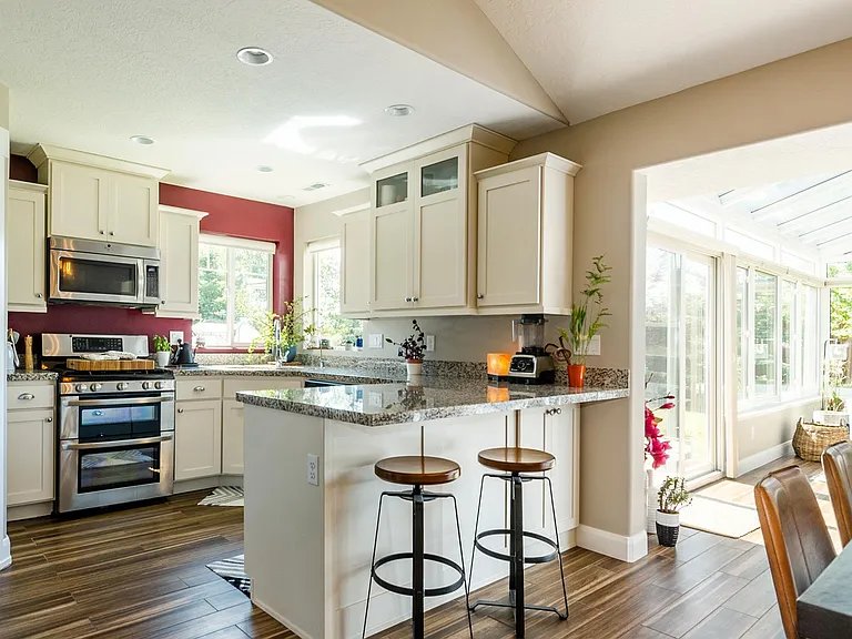 985 Wild Rose Dr — Photo 9