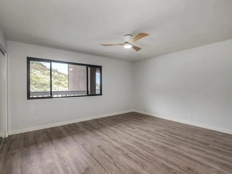 4705 Marina Dr #10-10-10 — Photo 11