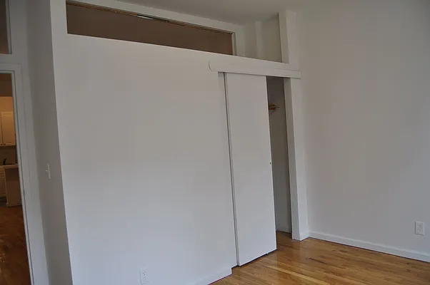 Rented by Sky Management | media 19