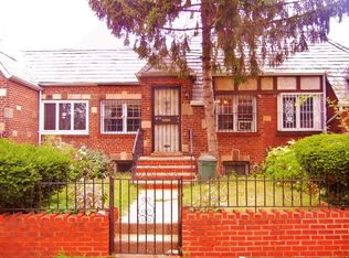 8213 25th Ave, Flushing, NY 11370