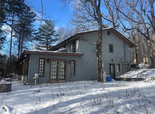 1890 Warren Rd, Middlesex, NY 14507