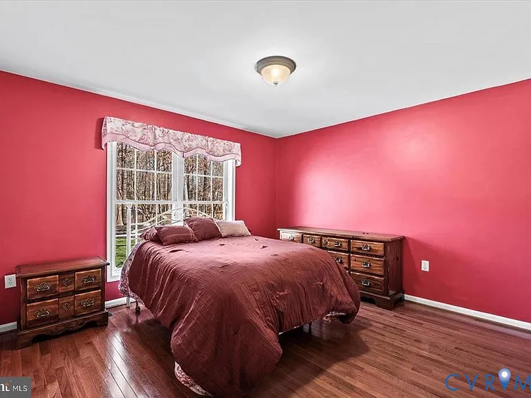 686 Lake Caroline Dr — Photo 40