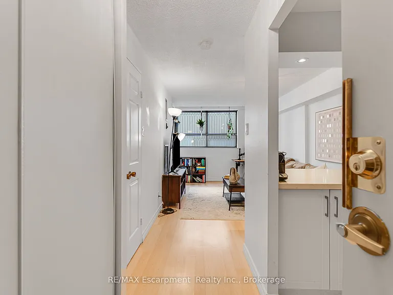 80 Saint Patrick St #820 — Photo 6