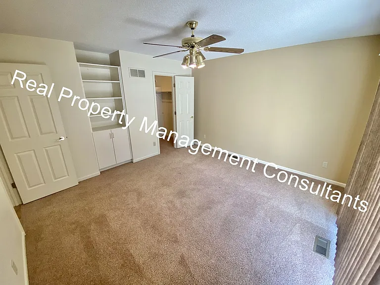 2428 Little Blue Ct — Photo 23