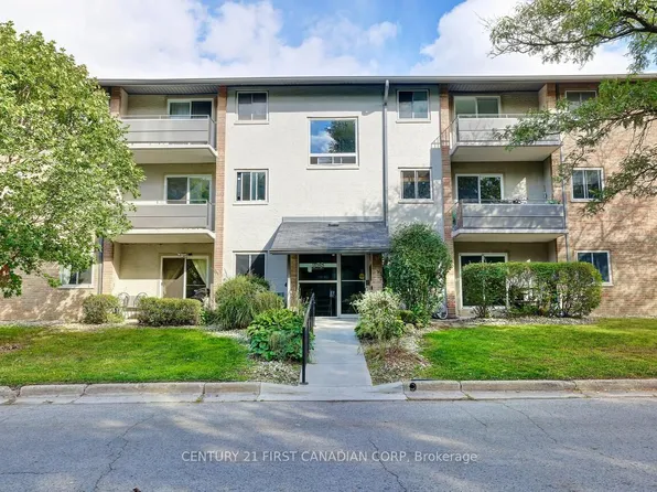 675 Wonderland Rd S #8, London, ON N6K 1M1