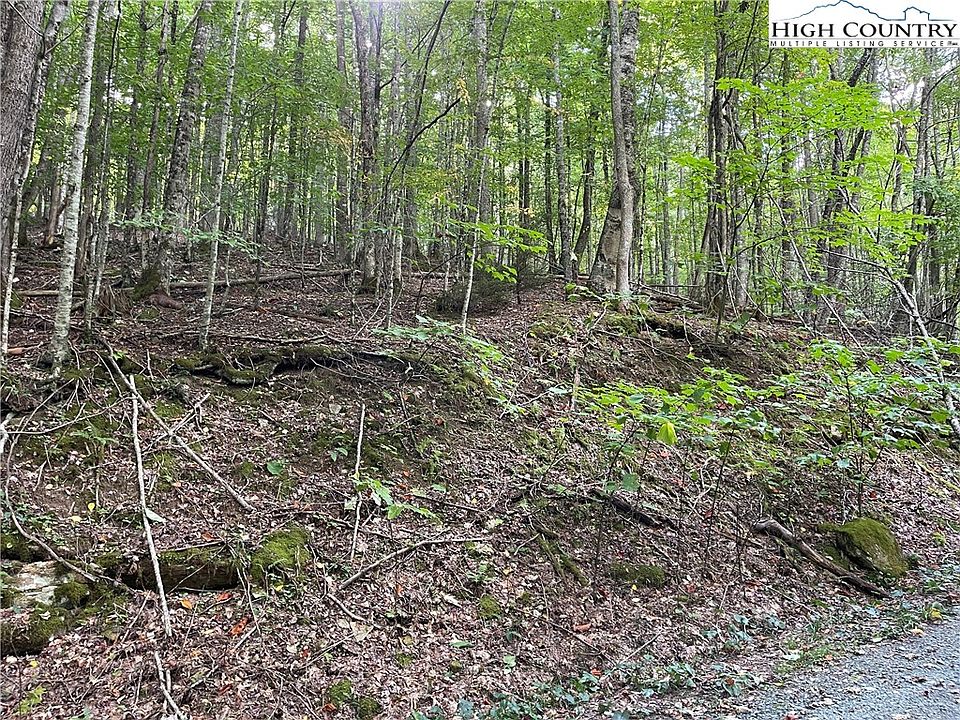 2nd image of 126 Arrowhead Road