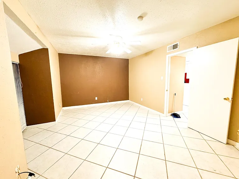 12633 Memorial Dr #4 — Photo 8