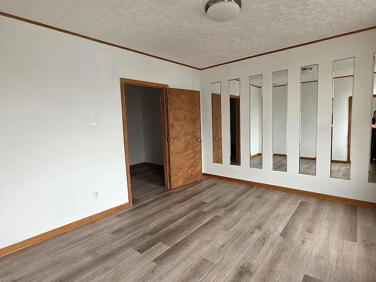 48 Lang St #3 — Photo 10