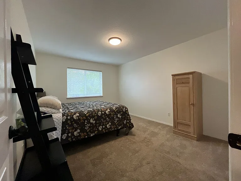 14199 SW Tewkesbury Dr — Photo 49