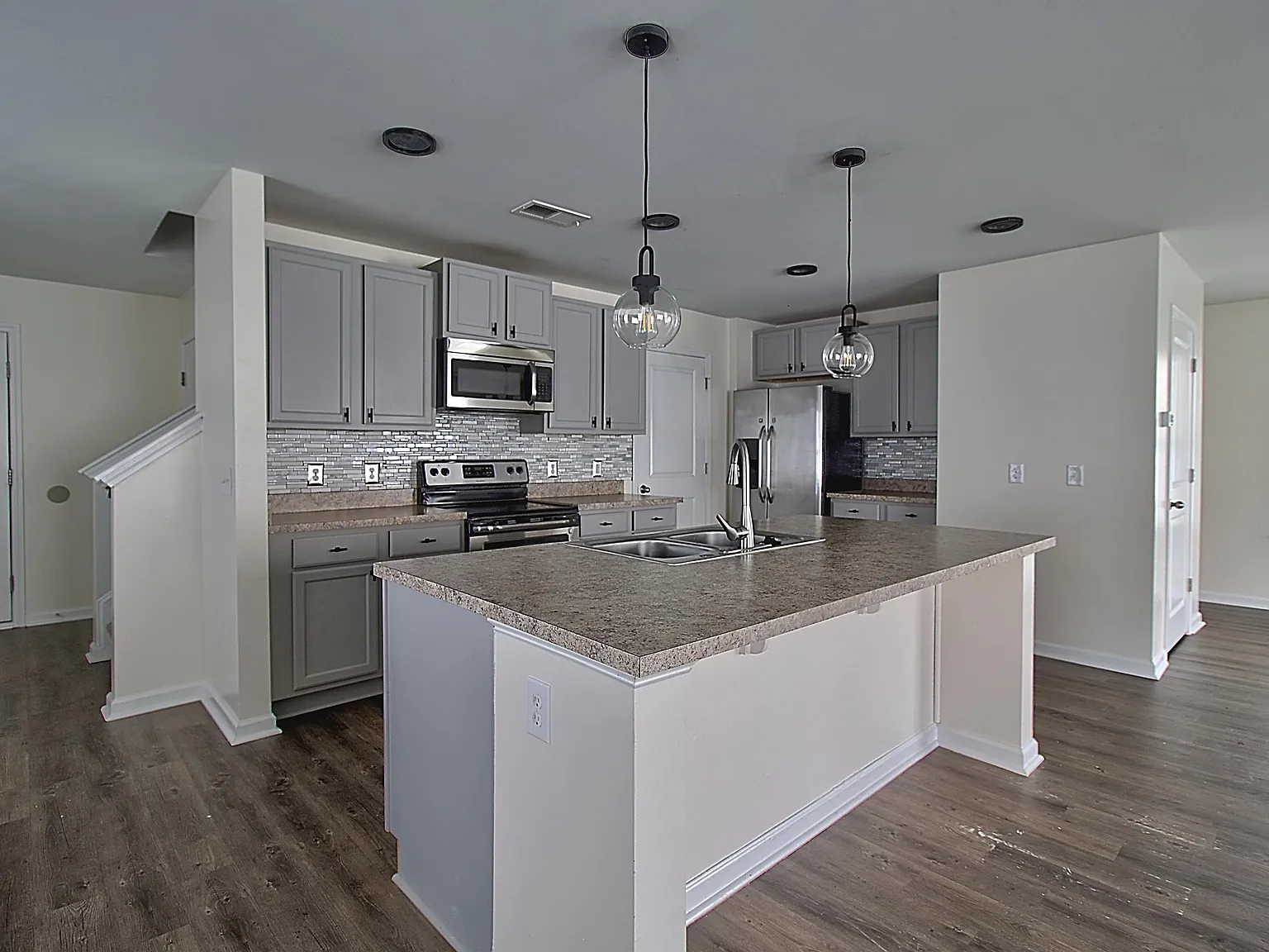 143 Davila Street - 1 — Photo 4